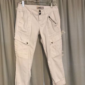 White Jolt cropped pants
